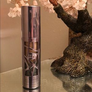 URBAN DECAY Foundation